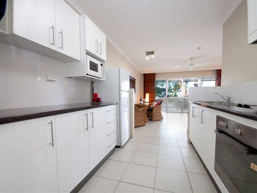 Marlin Waters Beachfront Apartments, Palm Cove, QLD