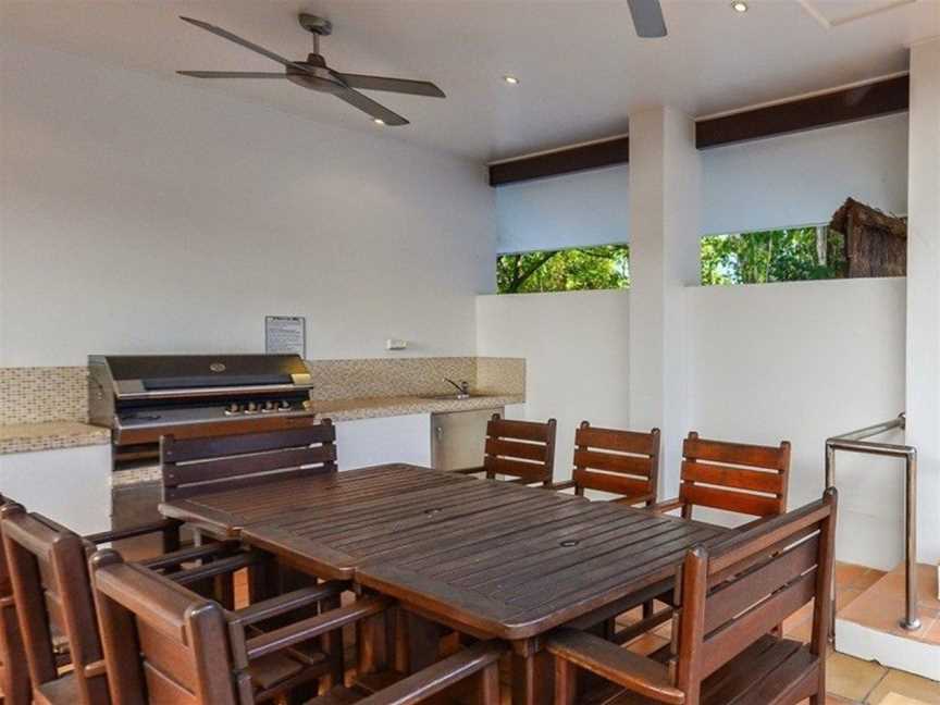 BeachView Apartments at Villa Paradiso, Palm Cove, QLD