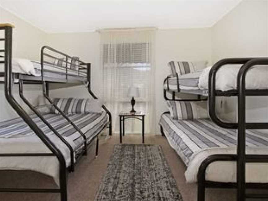 Delany Surprise - Pet friendly house, Bright, VIC