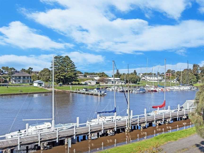 Shearwater Riverview Apartment, Port Fairy, VIC