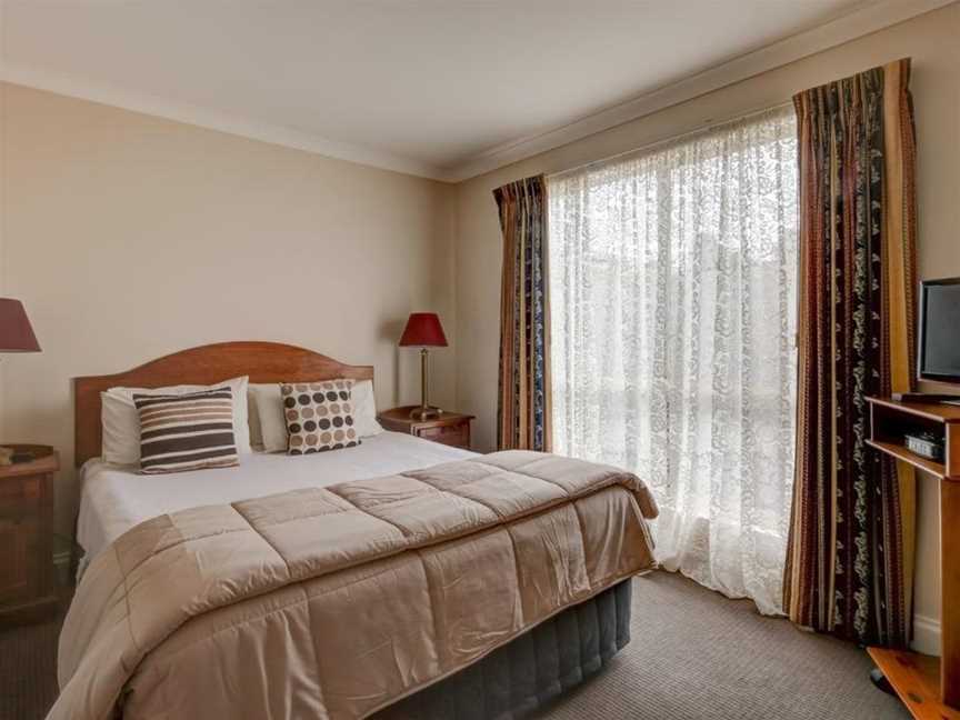 Ashmont Motel and Apartments, Accommodation in Port Fairy