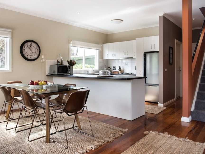 Accolade, Accommodation in Daylesford