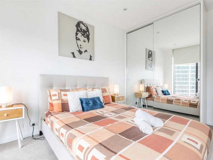 5 stars Prima Pearl Luxury 2 Bedroom, Southbank, VIC