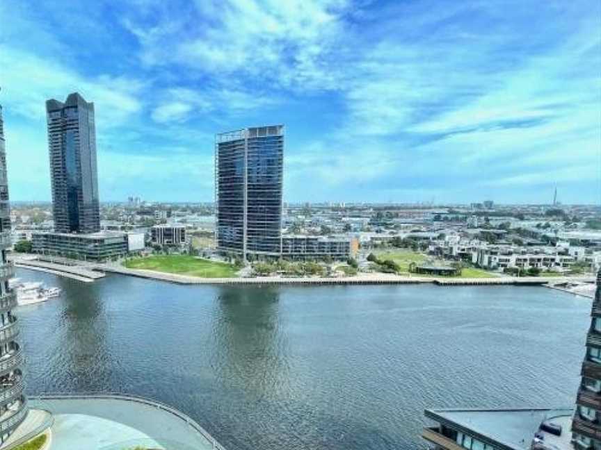 Brilliant WaterView 3B Apartment Secured Parking, Docklands, VIC