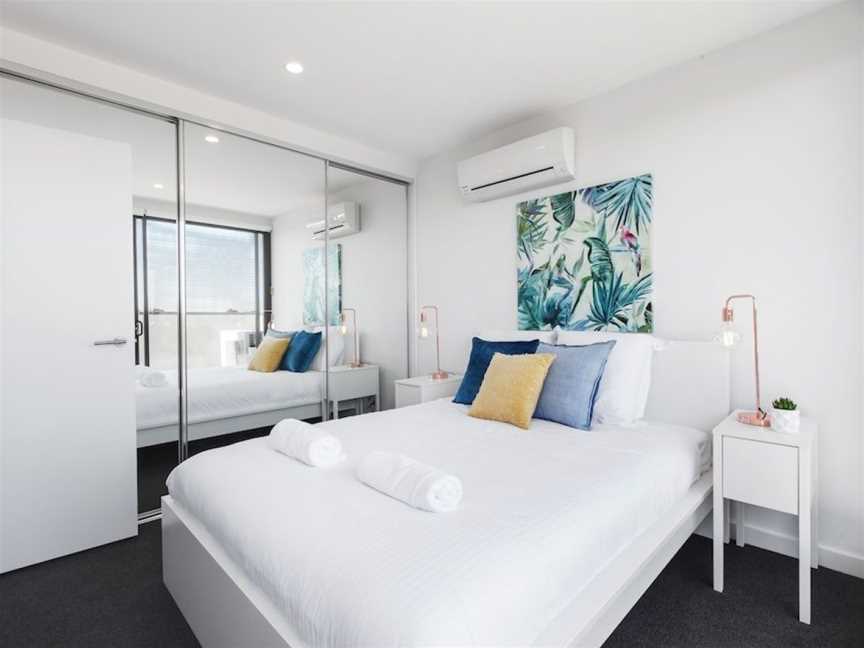 Spacious Urban Oasis Apartment with City Views by Ready Set Host, Footscray, VIC