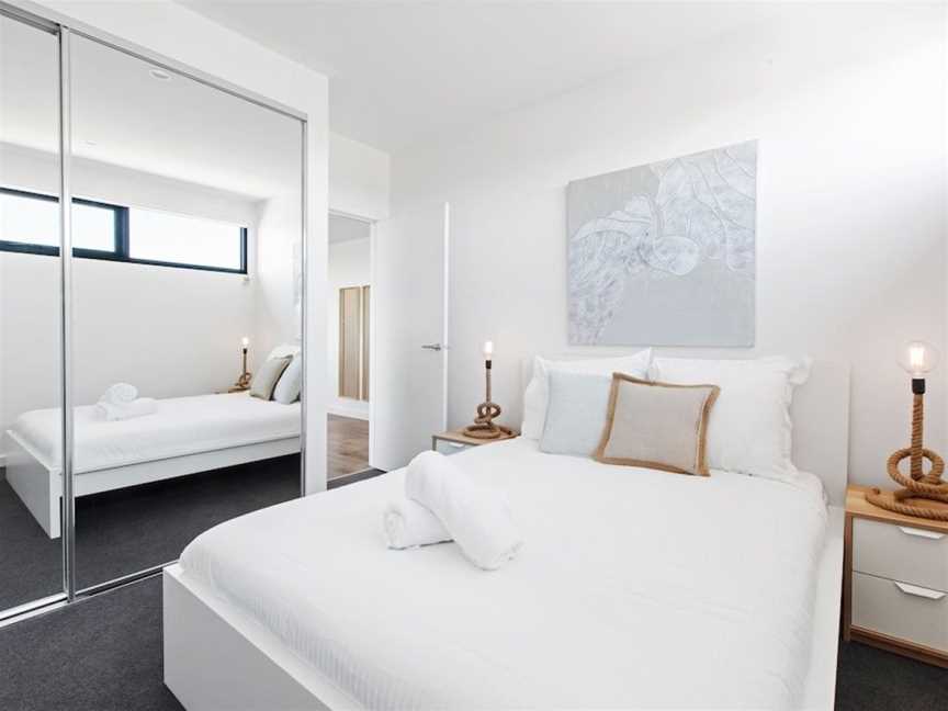 Spacious Urban Oasis Apartment with City Views by Ready Set Host, Footscray, VIC