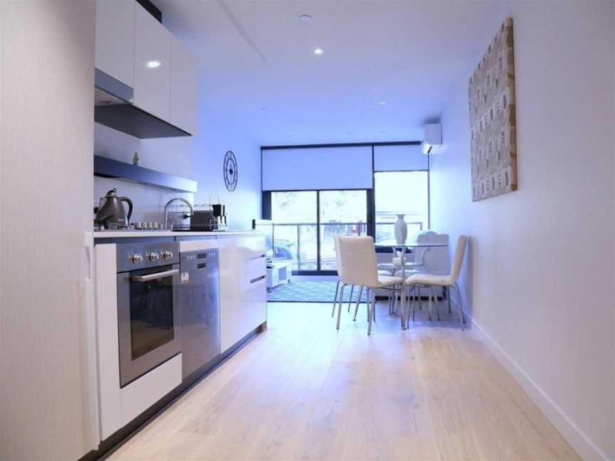 Heart of Ormond Apartment  by Ready Set Host, Ormond, VIC