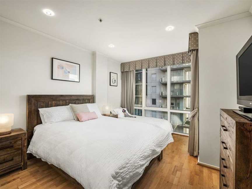 3 Bedroom Inner City Penthouse, Southbank, VIC