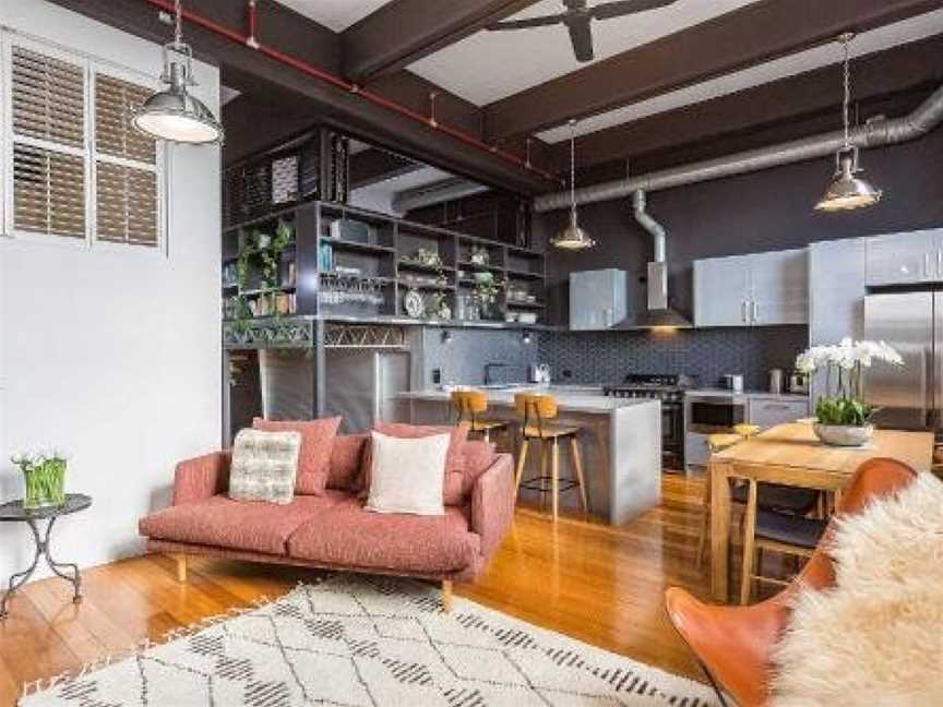 BOUTIQUE STAYS - Loft on Rose, Fitzroy, VIC