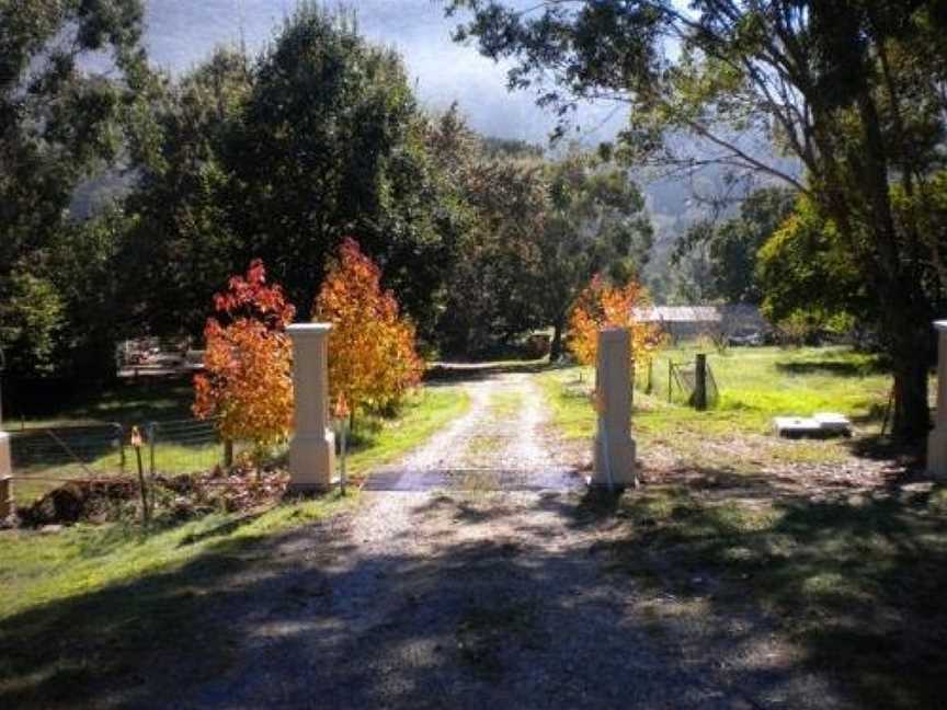 Hillview Oak B&B, Lankeys Creek, NSW