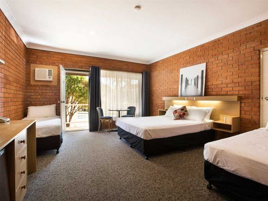 Nightcap at Archer Hotel, Nowra, NSW
