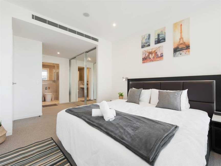 Morden Sleek Apartment in Heart of Macquarie Park, North Ryde, NSW