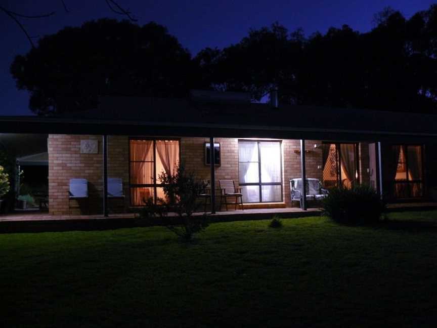 Protea Farm Cottages, Erudgere, NSW