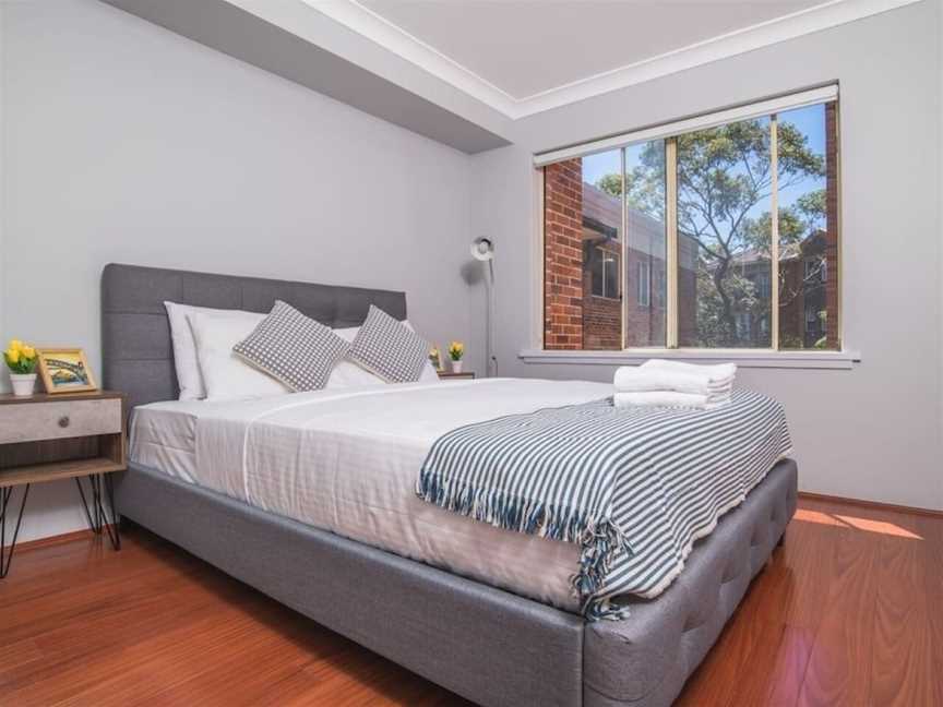Rustic Hardwood 2 Bedroom Apartment in Randwick, Randwick, NSW