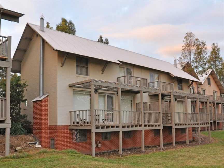 Villa Executive 2br Moscato Resort Condo located within Cypress Lakes Resort (nothing is more central), Pokolbin, NSW
