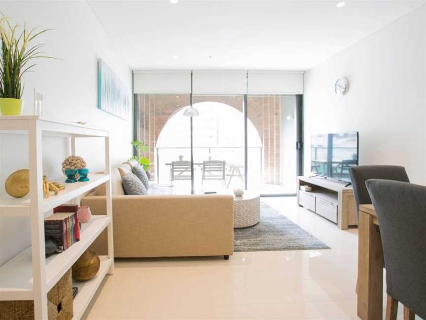 Newly settled three bedrooms apartment in CBD, Sydney CBD, NSW