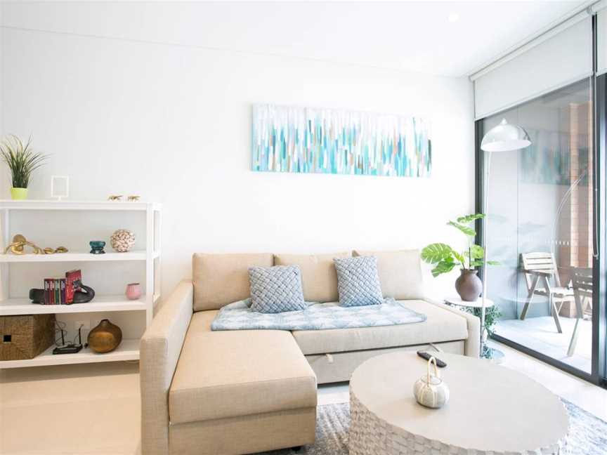 Newly settled three bedrooms apartment in CBD, Sydney CBD, NSW