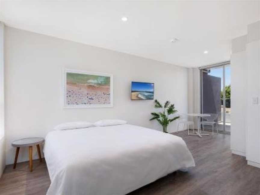 Bondi Beach Studio Penthouse Suite + Balcony, Bondi, NSW