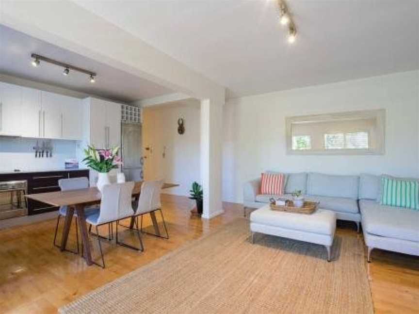 Stylish and Spacious Beach Apartment, Coogee, NSW