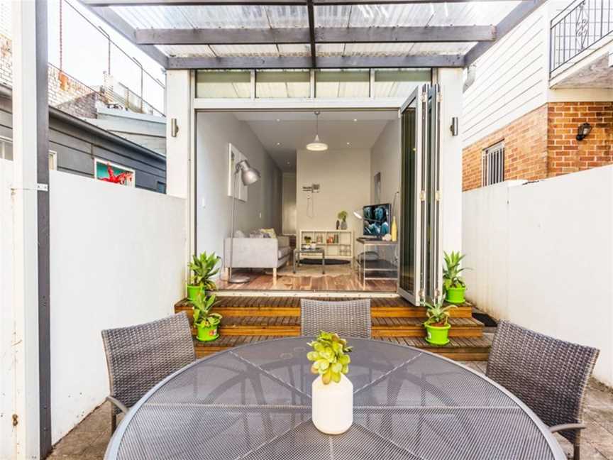 Modern House Close to Sydney Uni and Hospital, Enmore, NSW