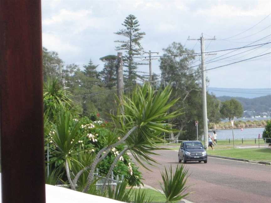Akora Lakeside, Belmont South, NSW