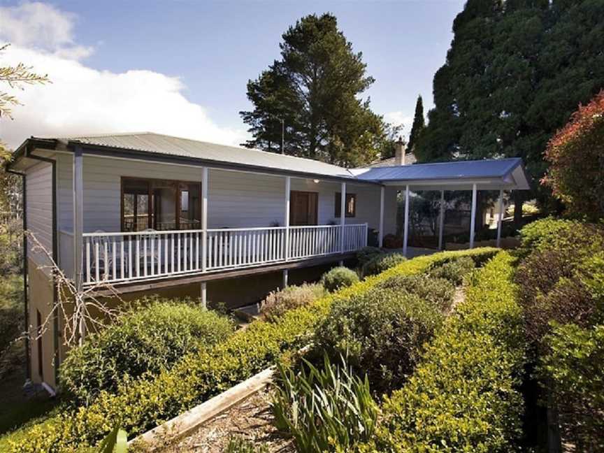 Gumview Cottage, Accommodation in Leura