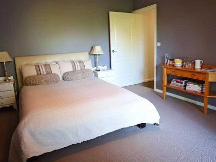 Luxury room 15mins from Wagga's CBD, Oura, NSW