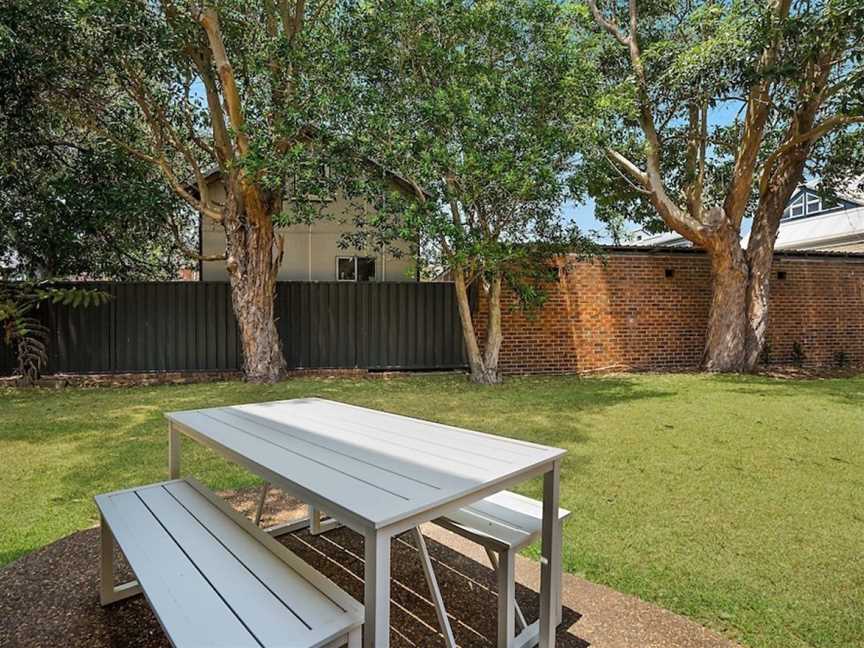 Newcastle Short Stay Accommodation - Centennial Terrace Apartments, Cooks Hill, NSW