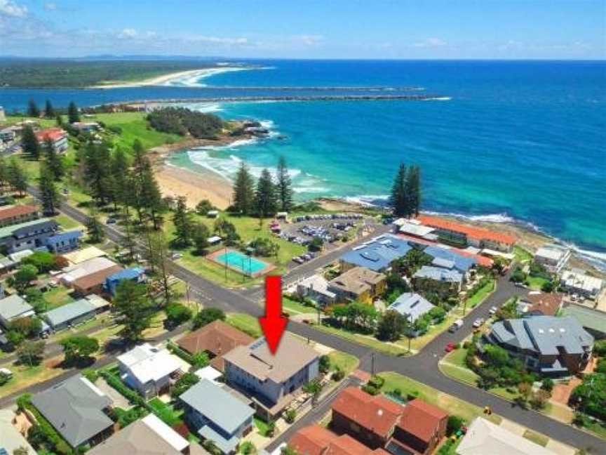 Bimbadeen Unit 3 - across from the beach - lift in complex, Yamba, NSW