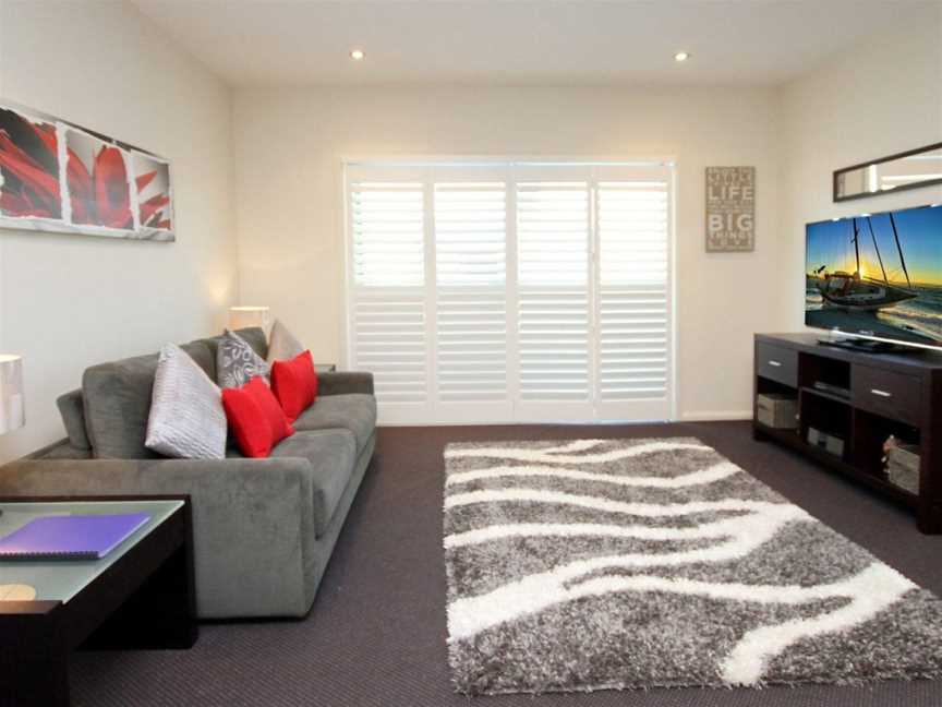 1-Bedroom Apartment -Pacific Blue Apartment 258, Salamander Bay, NSW