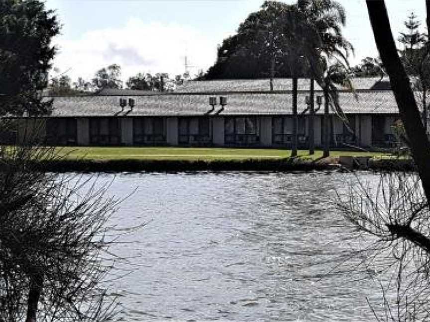 Hibiscus Lakeside Motel, Budgewoi, NSW