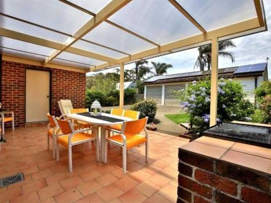 The Crescent - Pet Friendly - 1 Min to Beach, Currarong, NSW
