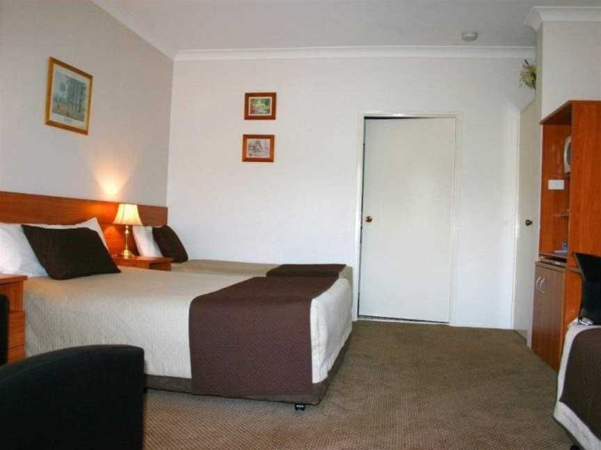Cadman Motor Inn and Apartments, West Tamworth, NSW