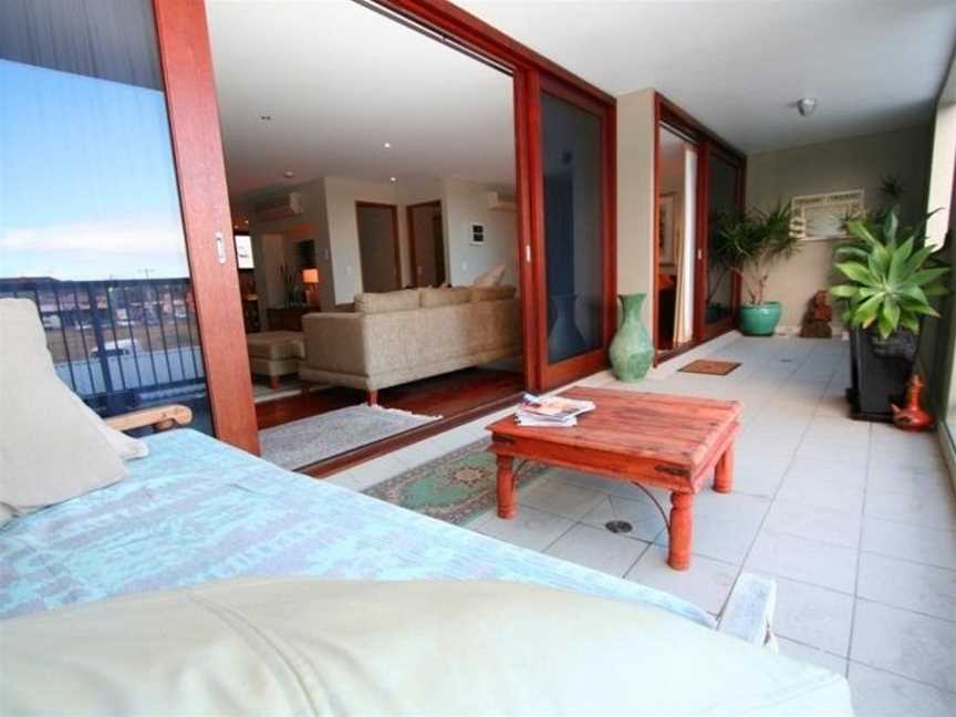 Byron Bay Accom Unit 2 21-25 Fletcher Street - Casablanca at Bogarts, Byron Bay, NSW