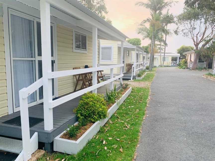 Little Palm Cabins, Lake Cathie, NSW