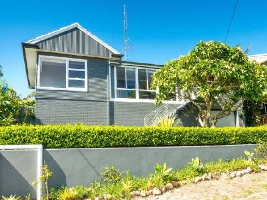 Pet Friendly 5 Victor Parade, Shoal Bay, NSW