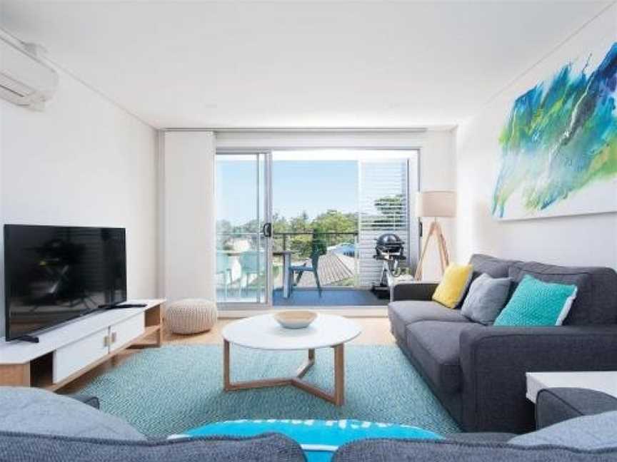 The Shoal Apartments, Unit 202/4-8 Bullecourt Street, Shoal Bay, NSW