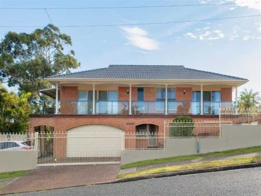 Ronald Avenue, 45, Villa Floridiana, Shoal Bay, NSW