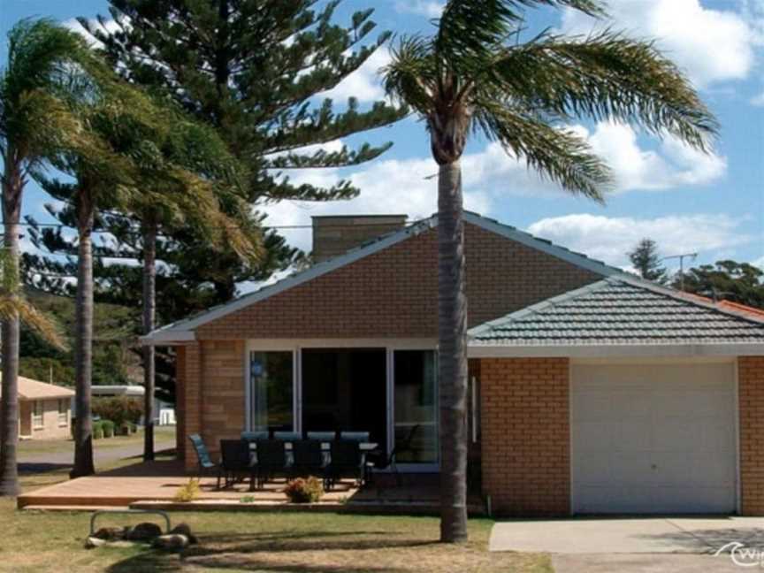 Tomaree Road, 39, Tomaree Palms, Shoal Bay, NSW