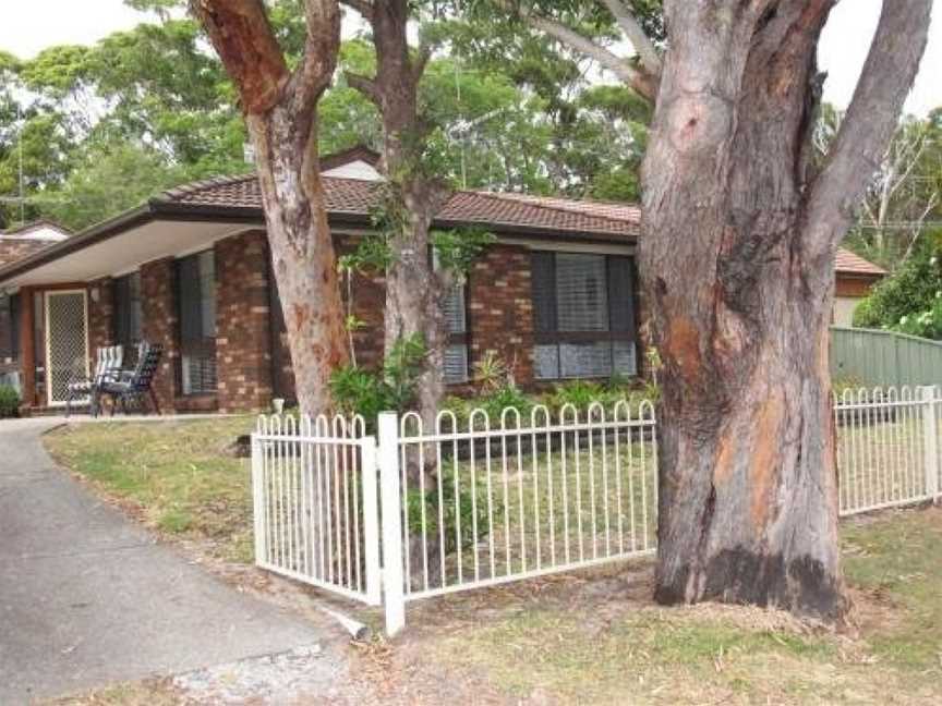 Pet Friendly Tomaree Rd 142 - Shoal Bay, Shoal Bay, NSW