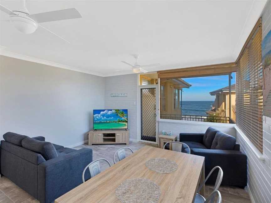 Golden Sands Apartment 10, Blue Bay, NSW