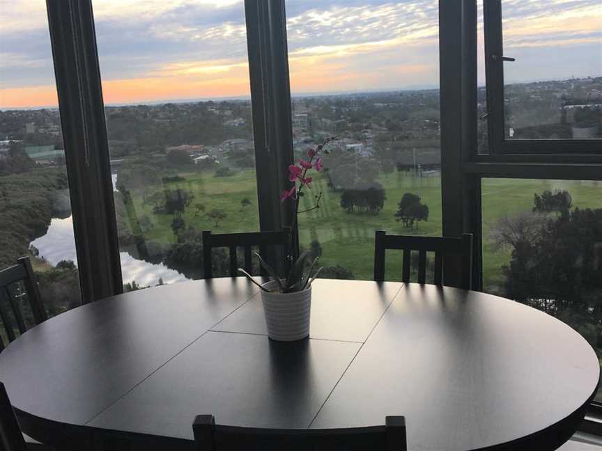 Panoramic views in luxurious brand new apartment, Wolli Creek, NSW