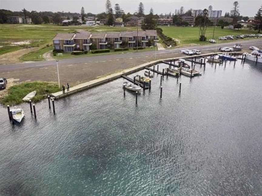 Fairholme 5, Opposite Lake, Tuncurry, NSW