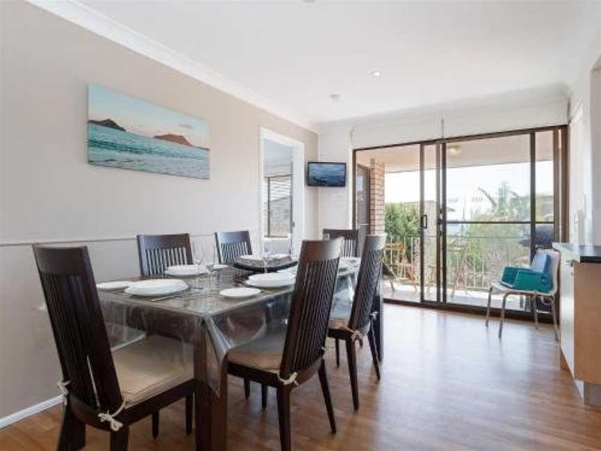 3 'ENDEAVOUR', 13 ONDINE CL - LARGE THREE BEDROOM UNIT WITH FILTERED WATER VIEWS, Nelson Bay, NSW