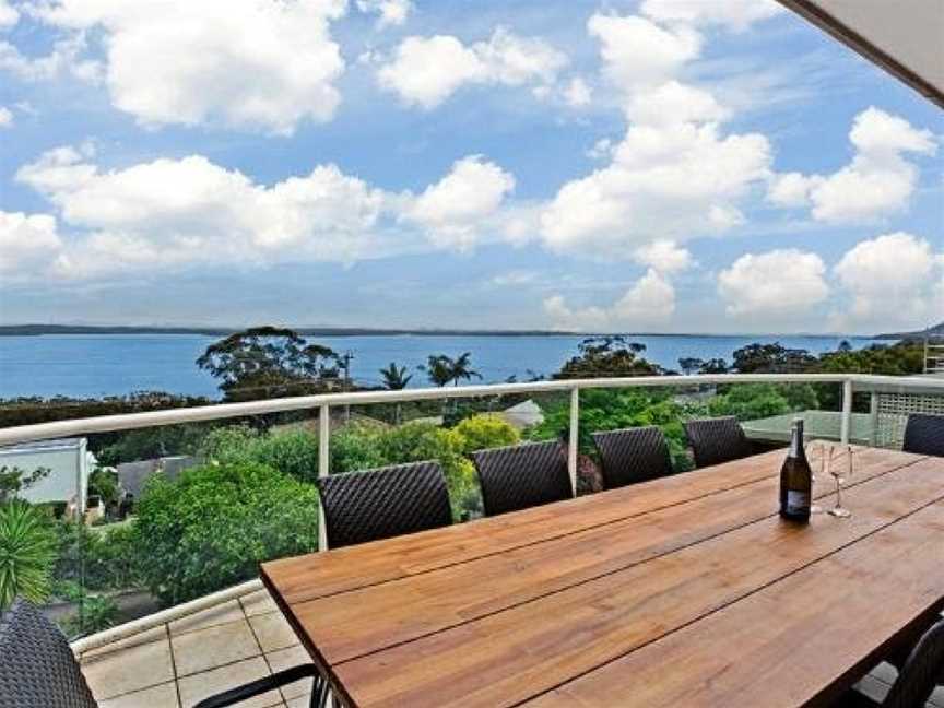'The Bay', 25 Wallawa Rd - huge home with aircon, spectacular views & chromecast, Corlette, NSW