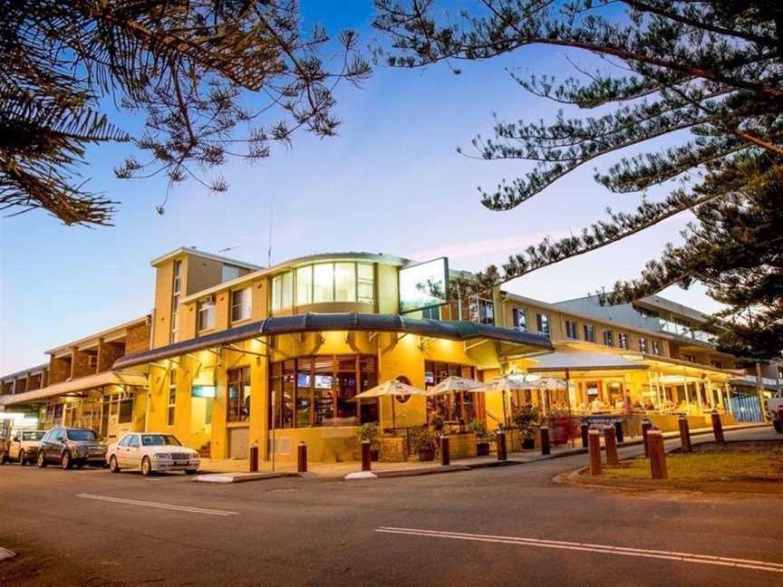 Seabreeze Beach Hotel, South West Rocks, NSW
