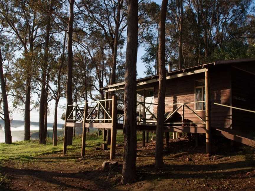 Balingup Heights Hilltop Forest Cottages, Accommodation in Balingup