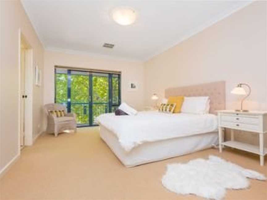 Luxurious Perth Townhouse, East Perth, WA