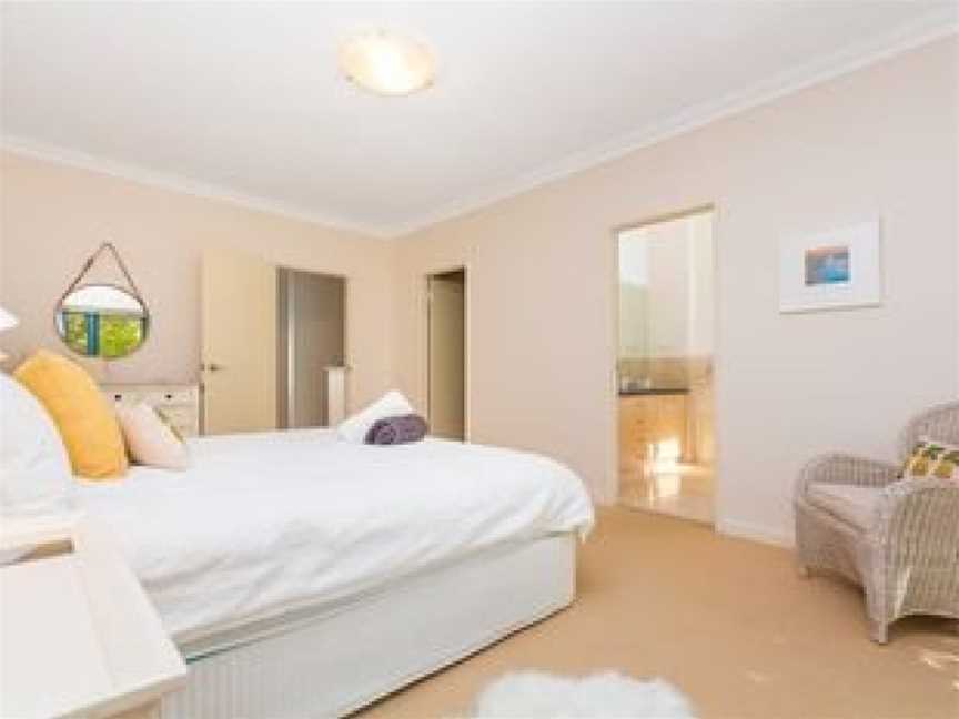 Luxurious Perth Townhouse, East Perth, WA