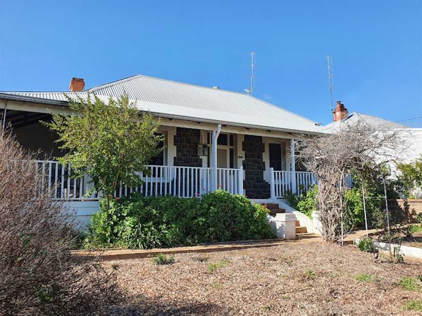 Roseneath Cottage, Accommodation in Northam